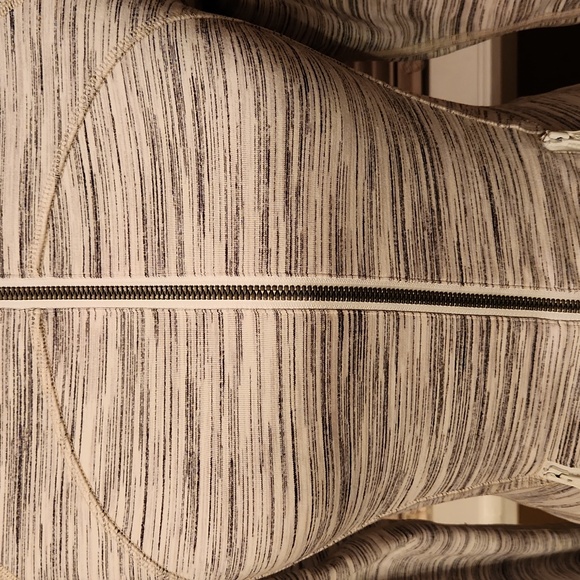 LULULEMON JACKET - Picture 3 of 15